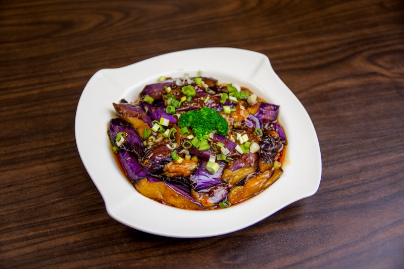 v02. eggplant in garlic sauce 鱼香茄子 <img title='Spicy & Hot' align='absmiddle' src='/css/spicy.png' />